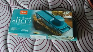 Apex Dry Fruit Slicer