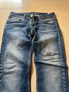 Men's Distressed Blue Denim Jeans