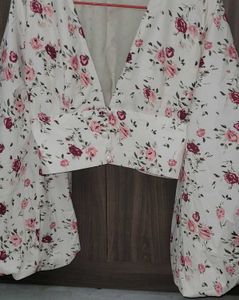 Floral V-Neck Puff Sleeve Top