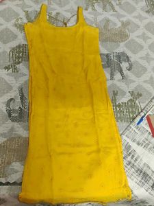 Vibrant Yellow Kurta with multivolour dupatta 💐✨