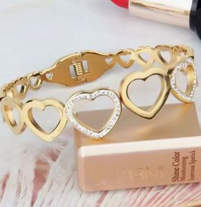 GOLD PLATED HEART BRACELET