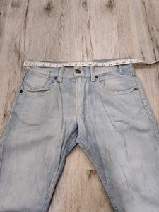 Ma6044 Levi's jeans waist 32 inches