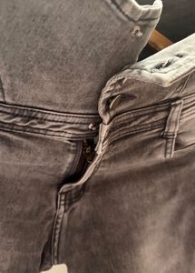Women's High-Waisted Washed Jeans