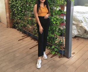 2 Crop Tank Top Combo And Jeans