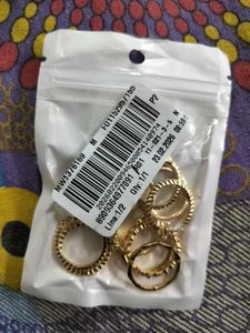 Gold Tone Rhinestone Ring Set