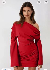 Chic Red Off-Shoulder Ruched Dress