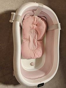 SYGA Baby Bathtub with Removable Pink Cushion