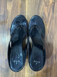Black wedge heel