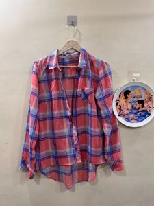 Pink and blue plaid shirt!👚