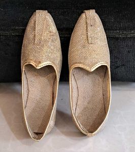 Golden Jutti Mojari Shoes