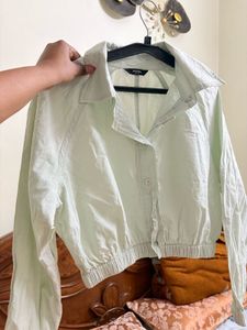 Lightweight Cropped Jacket