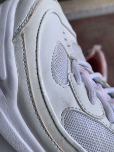 White &amp; Pink Fashion Sneakers