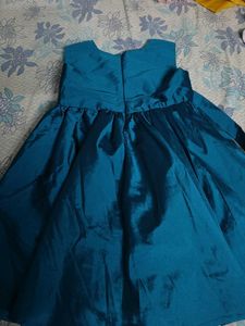 Beautiful Teal Gown with Bow Detail