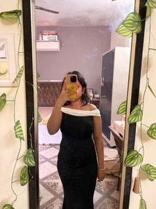 Chic Off-Shoulder Black Dress