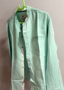 Men's Light Blue Collared Shirt