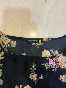 Black Floral Tiered Tunic Top