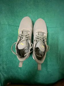 Puma unisex Grey Mesh Running Shoes