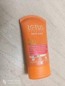 Lotus Herbals Safe Sun SPF 30