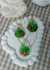 Resin Necklace &amp; Earring Set