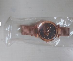 Queen Watch - Rose Gold Mesh Band