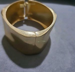 Chic Brushed Gold Hinged Cuff Bangle