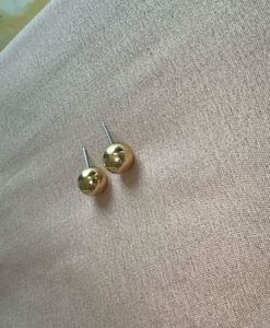 ✨Classic Pearl Stud Earrings Set of 2 ✨