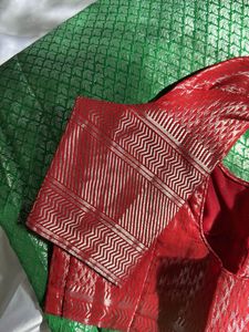 ‼️OFFER ‼️Parrot Green Saree With Stitched Blouse