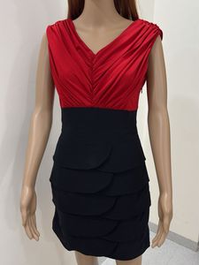 Chic Red &amp; Black Tiered Sheath Dress