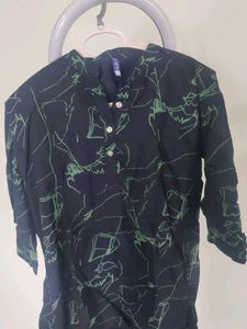 Stylish Navy and Green Printed tunic