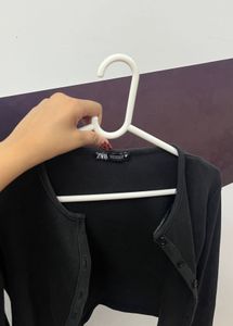 Black Button-Up Cropped Cardigan