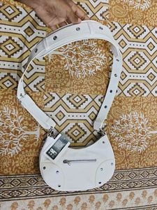 h&amp;m white sling bag