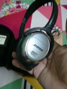 "Bose"Wired Headset With Protective Case
