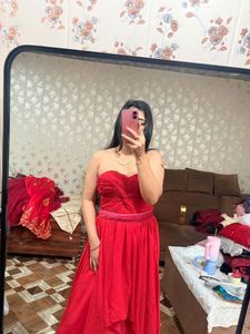 Stunning Red Strapless trail Gown🎀❤️🦋