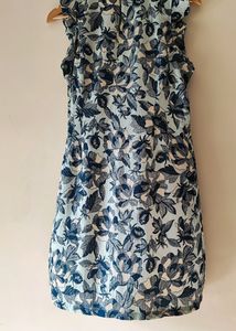 Sleeveless Dress Size 38