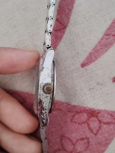 116.Elegant Women's Silver Watch