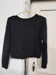 (SELL TILL THURSDAY) Rucched Black Top For Winters