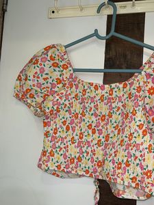 Floral Puff Sleeve Crop Top