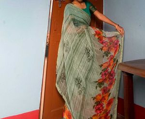 Elegant Floral Print Saree