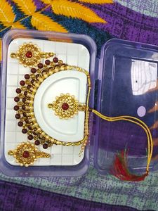 New High Quality Pearls With Gold Kundan Stone Big AD Stone Red Full Necklace With Mang Tikka With Earing It's New