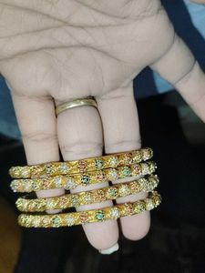 Set of 3Beautiful Gold Bangles