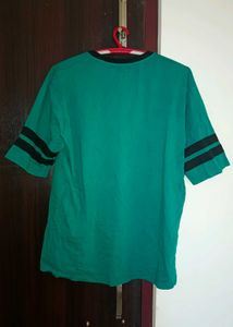 Green Graphic Print T-Shirt