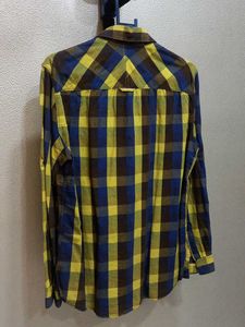 Attractive casual shirt, straight fit