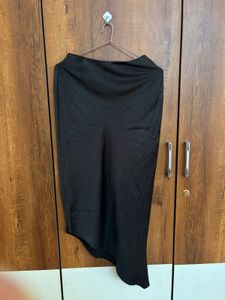 H&amp;M Black Flared Skirt