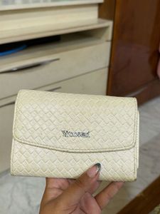 Stylish Textured Wallet