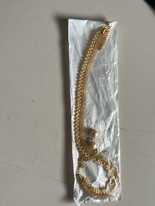 Elegant Gold and Pearl Necklace Set
