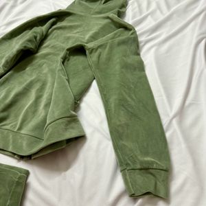FINAL SALE 🎉Velour Night Suit Set