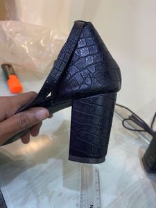 NEW Black Heel For Women