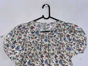 Cute Floral Puff Sleeve Top
