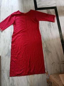 Maroon Cotton Kurta (thread pullings are there)