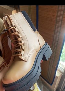 Khakhi Boots Size 38/39